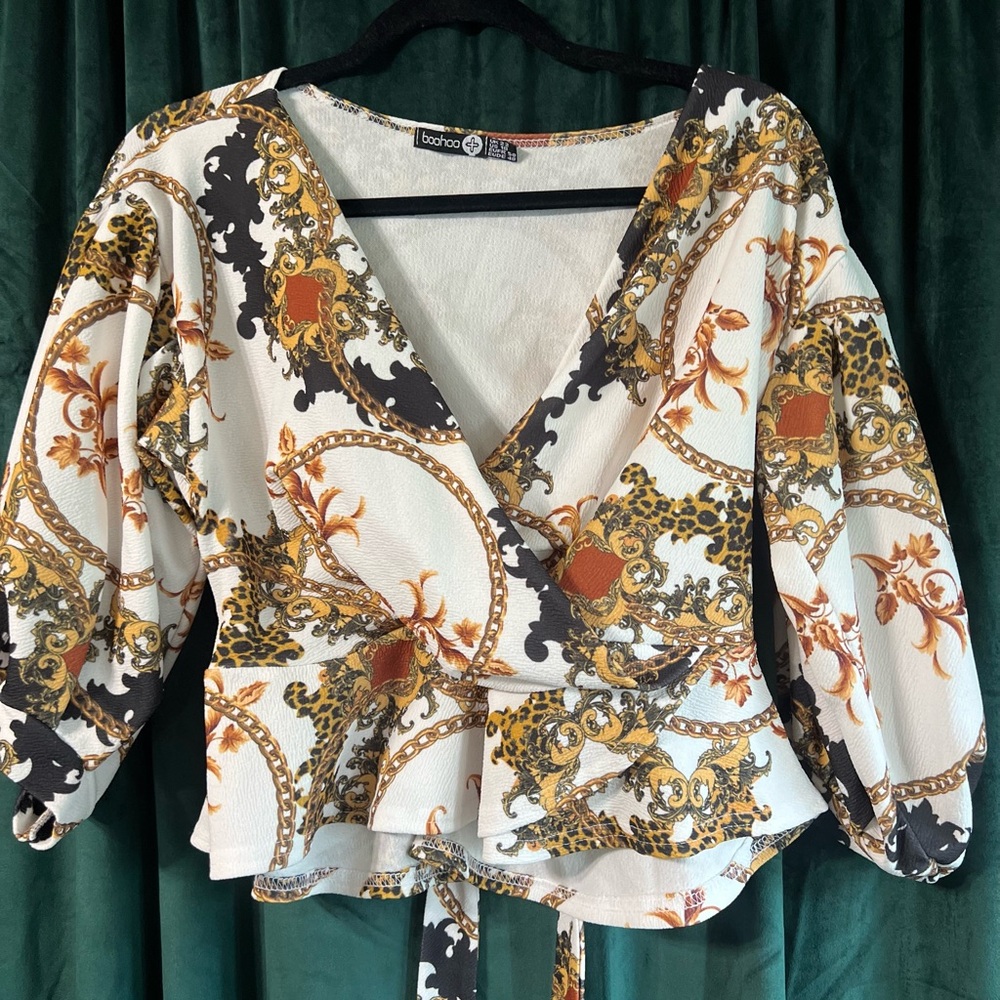 Boohoo Plus Chain Print Off The Shoulder Wrap Top
